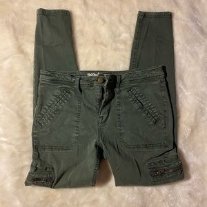 Mossimo Mid Rise Army Green Jegging